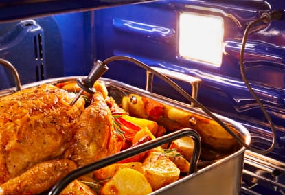 Torre-de-hornos-KitchenAid-KOEC530PSS-sector-2-3 Pollo asado en horno eléctrico KitchenAid
