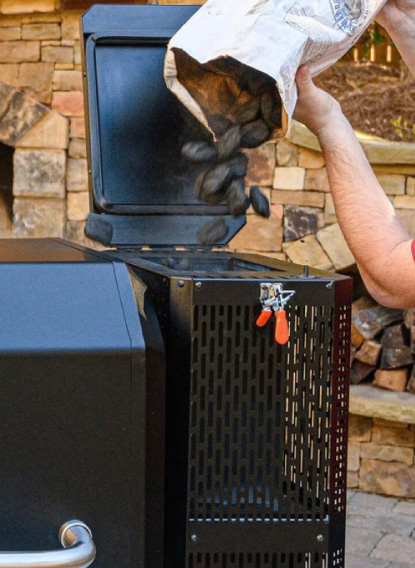Asador y Ahumador a Carbón Masterbuilt Gravity Series 600 - MB20041023